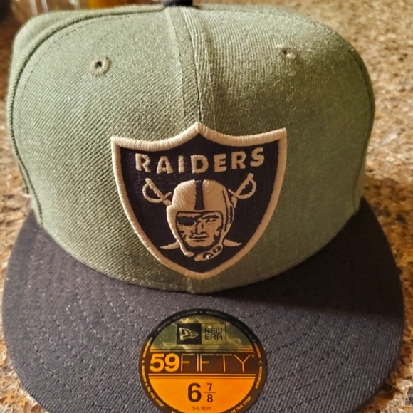 Men's New Era Raiders Salute to Serve 59fifty Fitted cap hat green size 6 7/8 - Picture 1 of 3